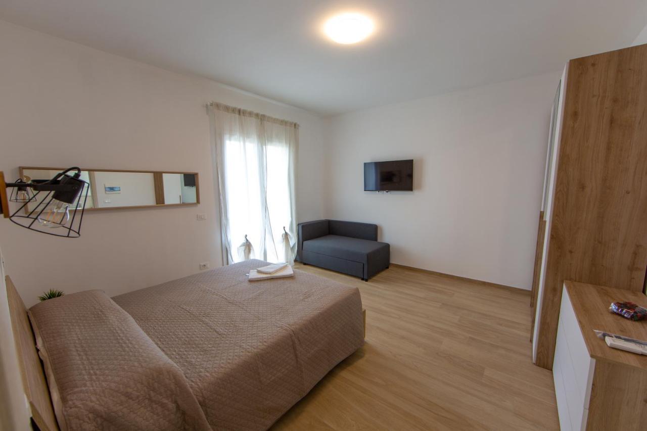 Bed and Breakfast Aria Di Sale Martinsicuro Exterior foto