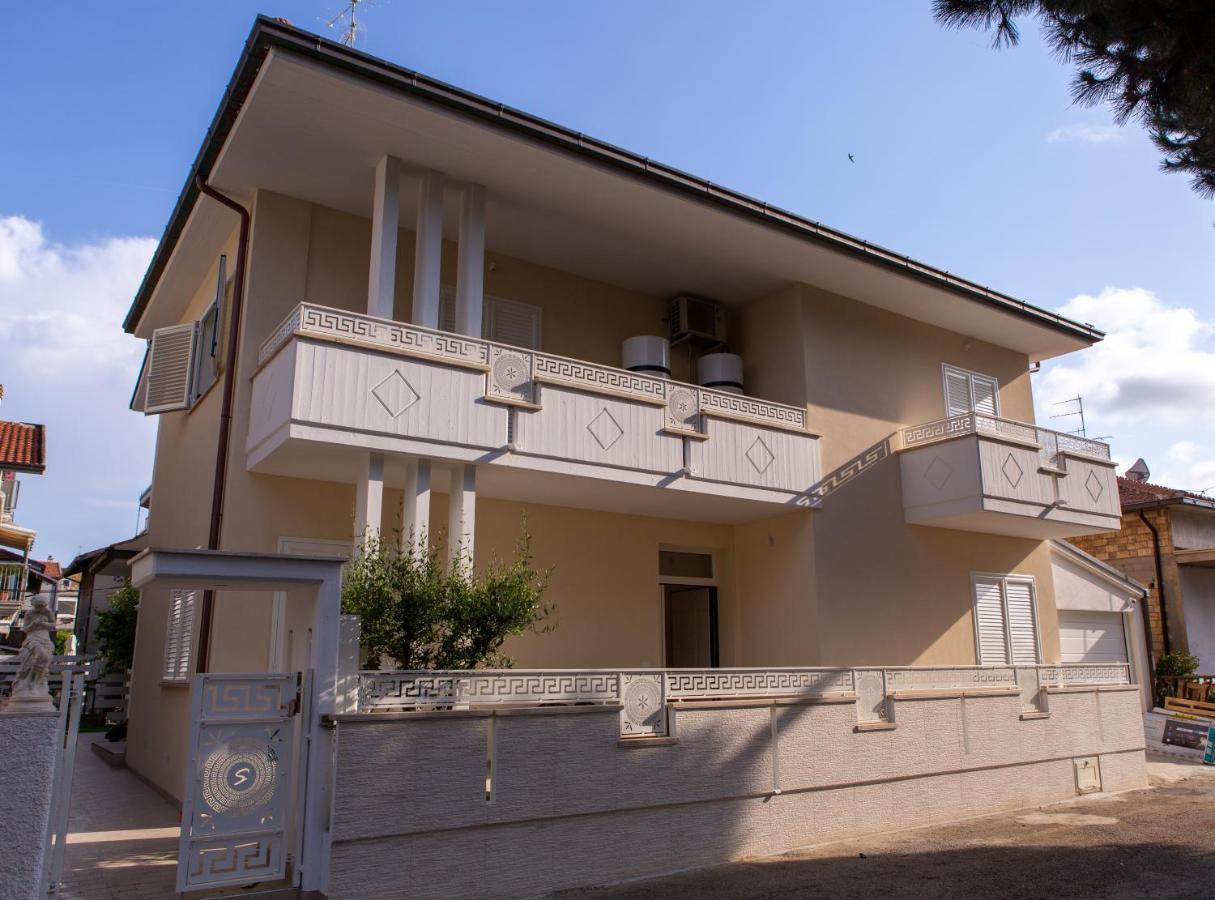 Bed and Breakfast Aria Di Sale Martinsicuro Exterior foto