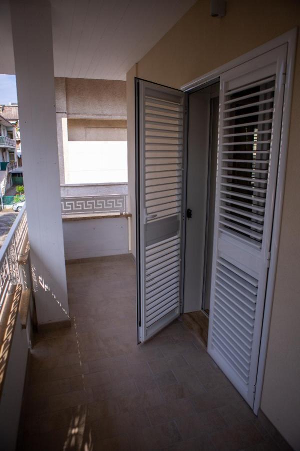 Bed and Breakfast Aria Di Sale Martinsicuro Exterior foto